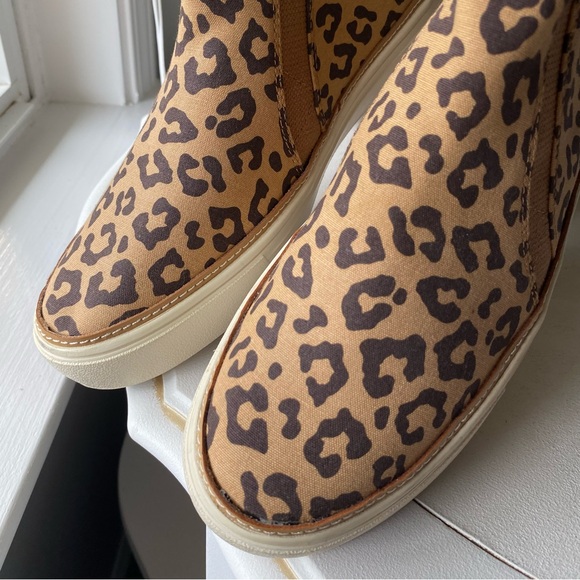 TOMS Bryce Leopard Cheetah Slip On Sneakers Shoes Casual Womens 8.5 - Picture 4 of 7